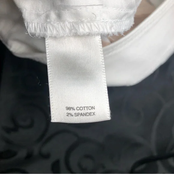 White House Black Market (WHBM) White Sailor 5” Shorts - Picture 9 of 9